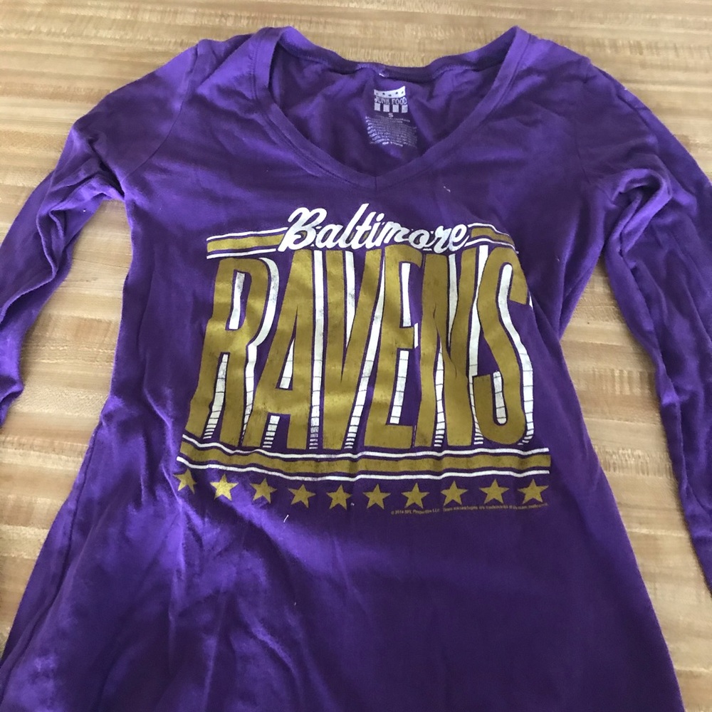 Women’s ravens shirt